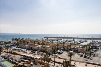 705aa79ed34ee64ce983d2d587952eb0 - 17