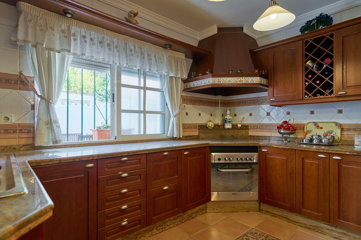 708f7c49ae936b0fb6448807b7612868 - 10