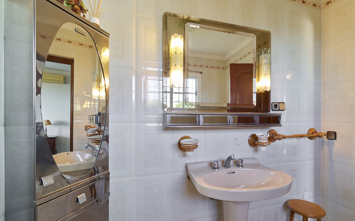 708f7c49ae936b0fb6448807b7612868 - 21