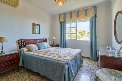 708f7c49ae936b0fb6448807b7612868 - 24