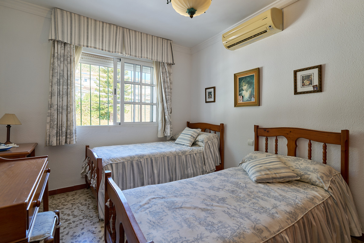 708f7c49ae936b0fb6448807b7612868 - 28