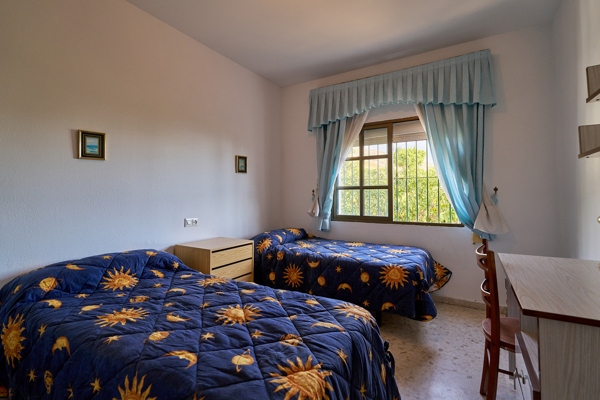 708f7c49ae936b0fb6448807b7612868 - 33