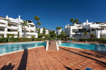 71a34c495f3ca603eeaf95a743576fab - 27