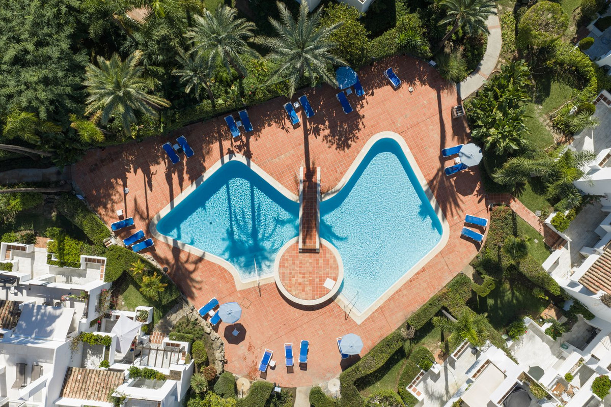 71a34c495f3ca603eeaf95a743576fab - 31