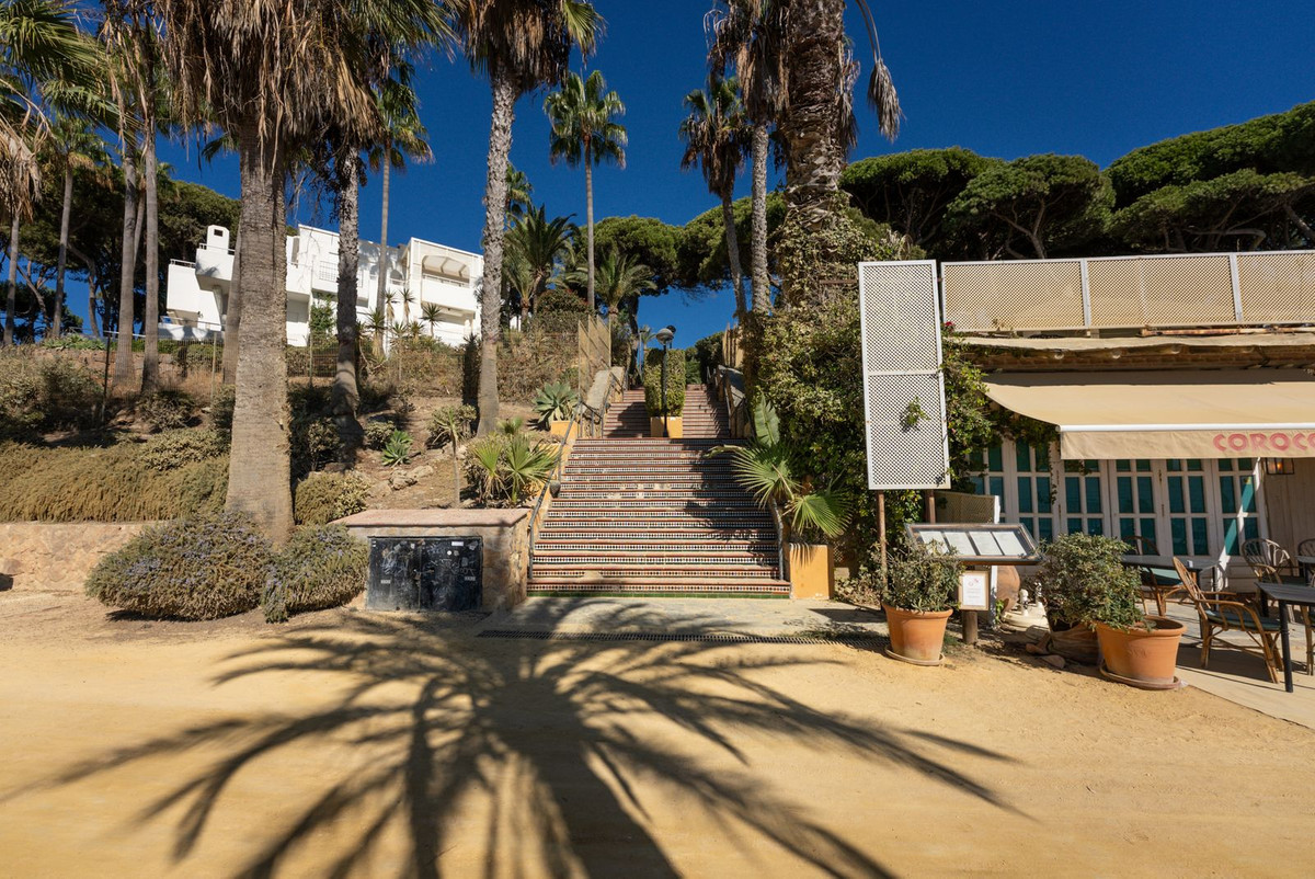 71a34c495f3ca603eeaf95a743576fab - 37