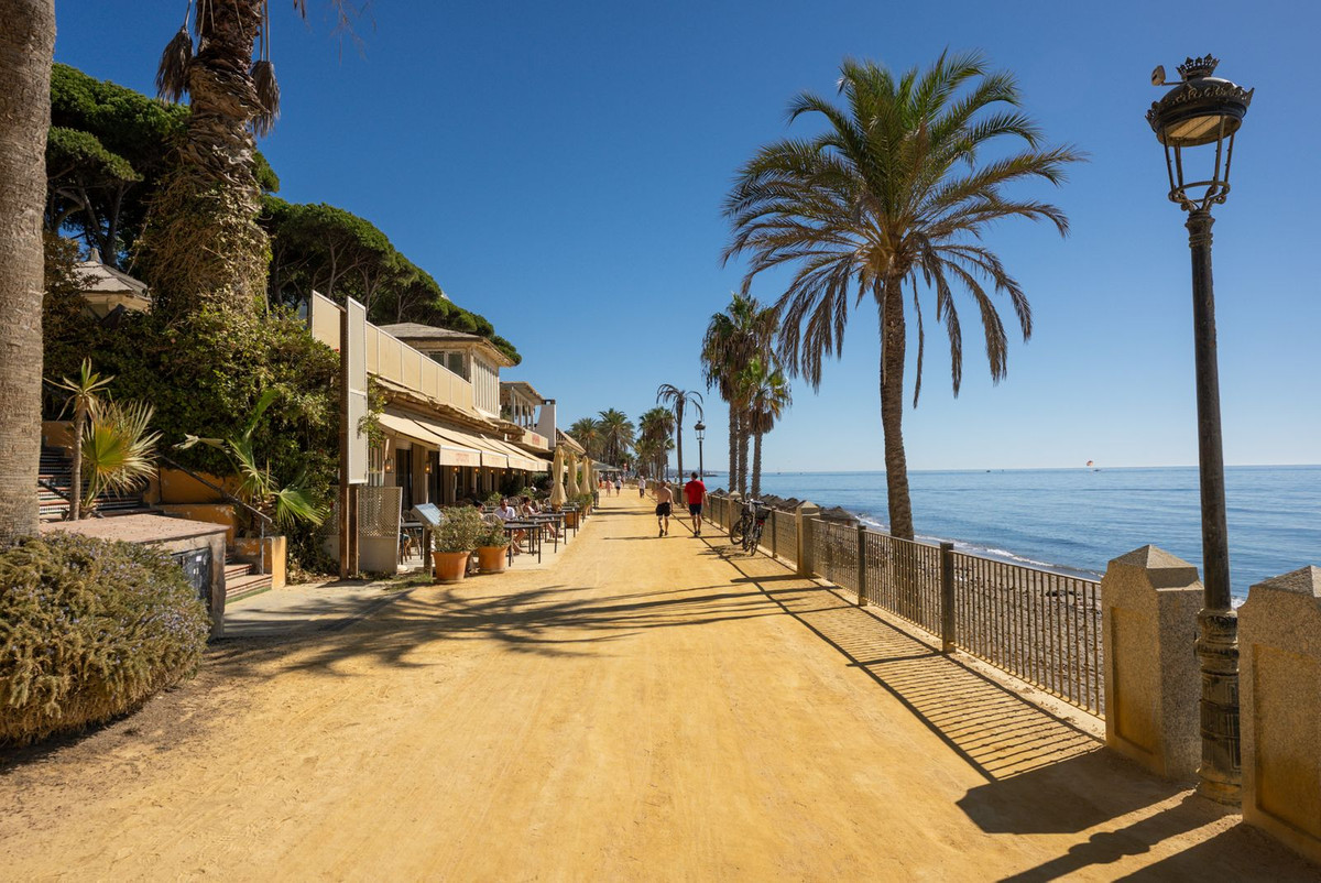 71a34c495f3ca603eeaf95a743576fab - 38