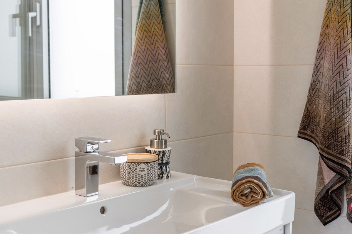 71b9c1de4c29c7c2ddebe7d5dbc4b6a7 - 21