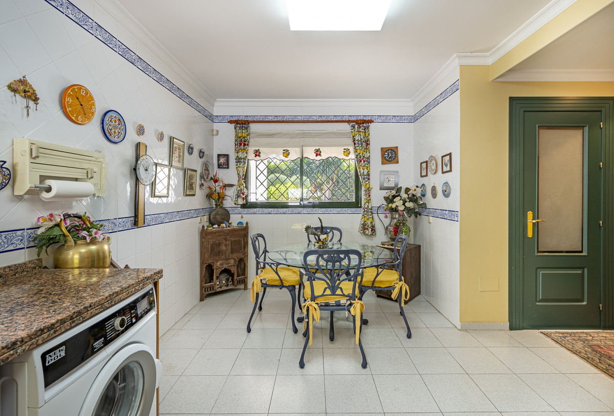 7239219e29d1cf13a4ba66f08ccde647 - 10