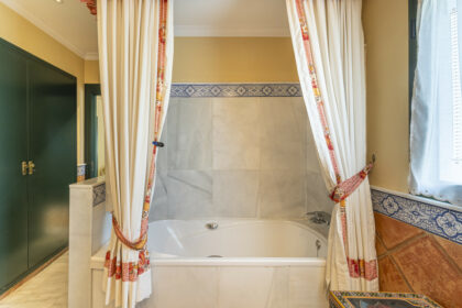 7239219e29d1cf13a4ba66f08ccde647 - 14