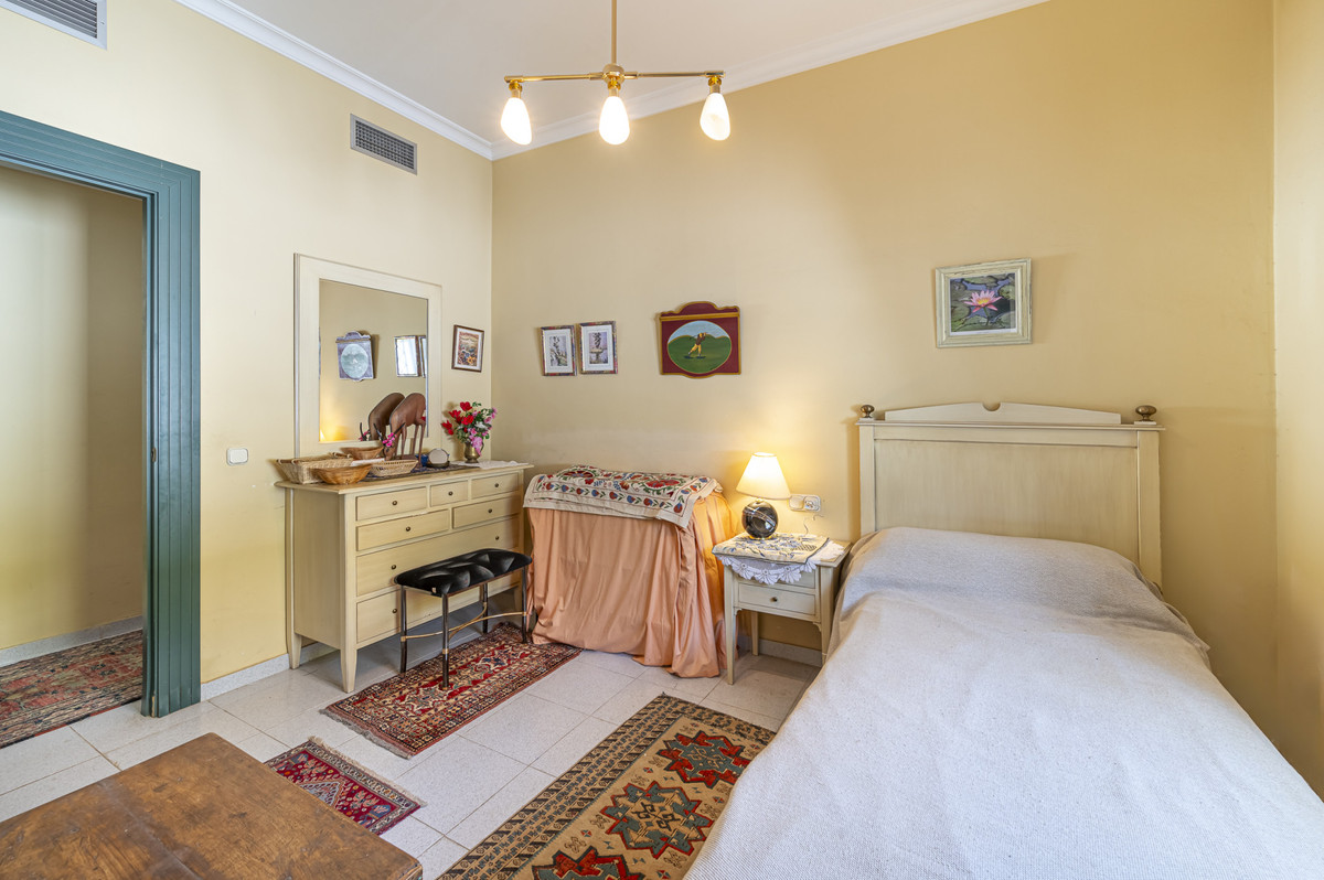 7239219e29d1cf13a4ba66f08ccde647 - 18