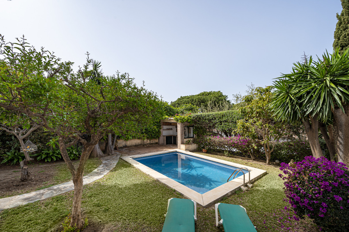 7239219e29d1cf13a4ba66f08ccde647 - 23