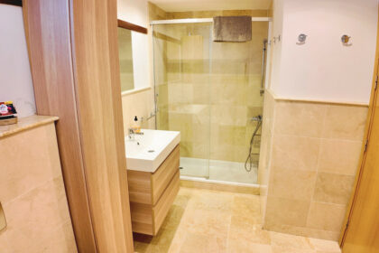 727aed21516e50413ce42cc7a028658a - 18