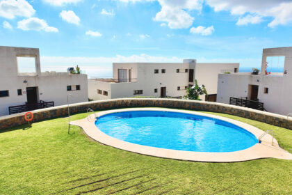 727aed21516e50413ce42cc7a028658a - 27