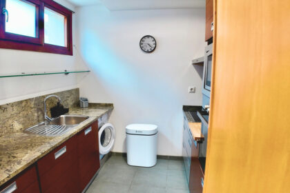 727aed21516e50413ce42cc7a028658a - 9