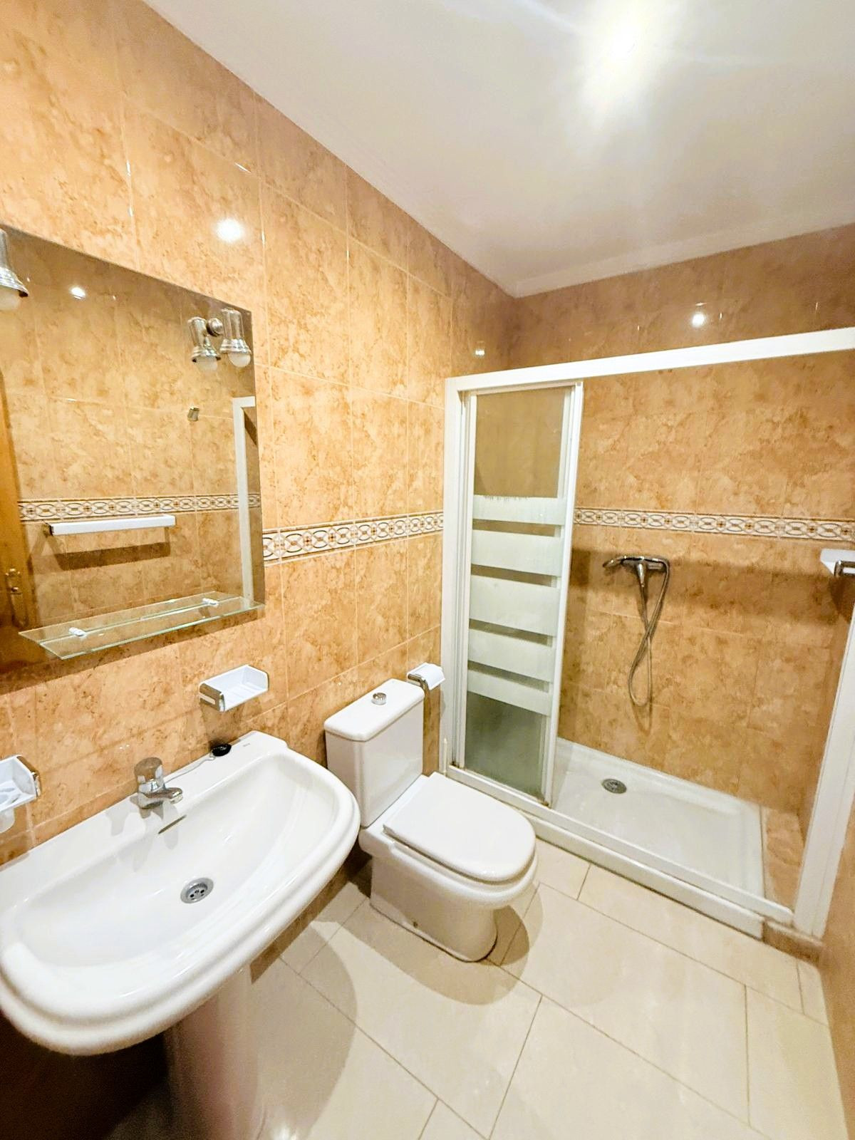 7320a353e1644d1bb07706a96064182f - 12