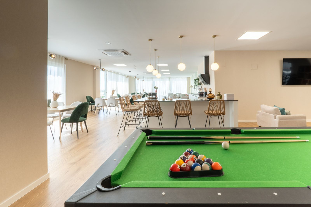 73bf90b580a50c2fc189f3b7d1440c83 - 24