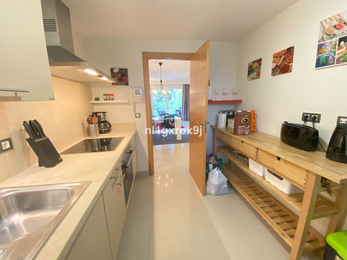 73e92d830623ed06121b74a30a575e56 - 10