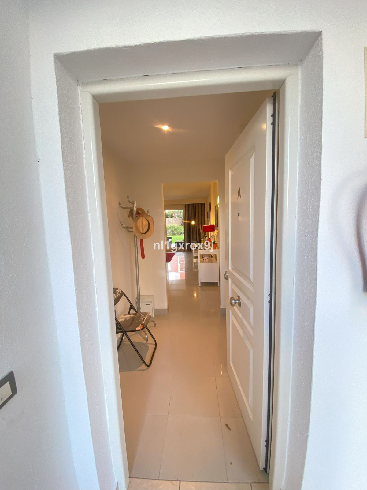 73e92d830623ed06121b74a30a575e56 - 19