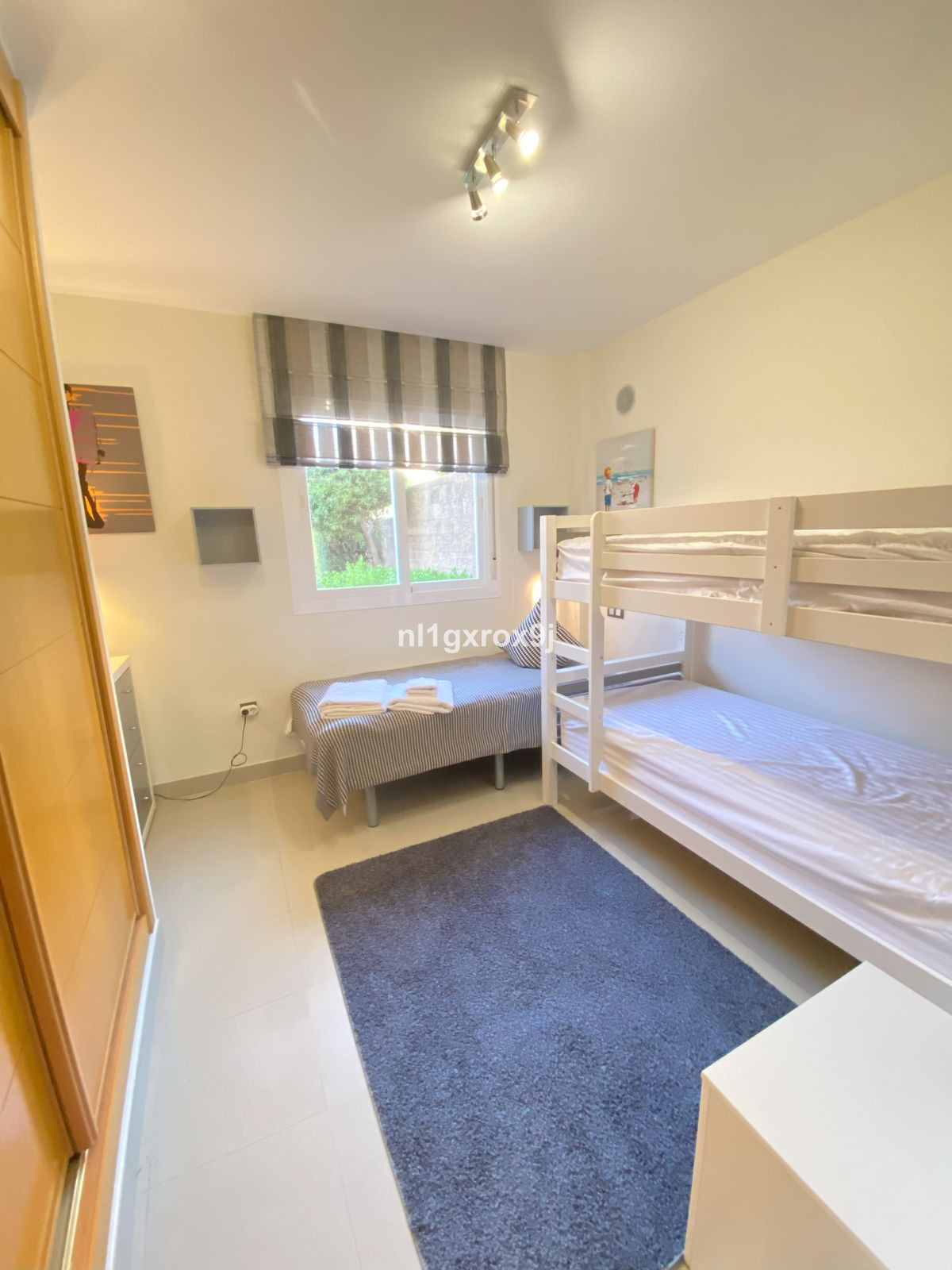 73e92d830623ed06121b74a30a575e56 - 21