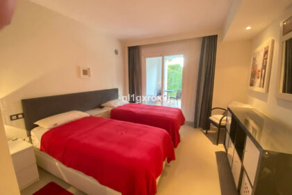 73e92d830623ed06121b74a30a575e56 - 26