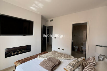 73fac7e615f892c1804052e7e79523df - 30