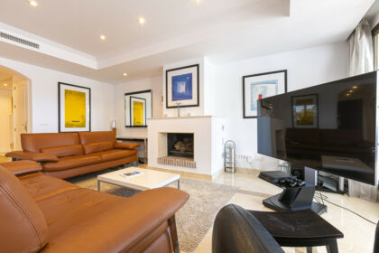 74377c94d9ec2b12616c8f2503eb7de0 - 14