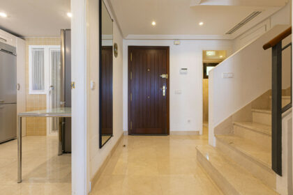 74377c94d9ec2b12616c8f2503eb7de0 - 19