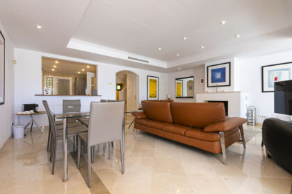 74377c94d9ec2b12616c8f2503eb7de0 - 30