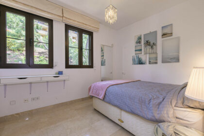 74377c94d9ec2b12616c8f2503eb7de0 - 31