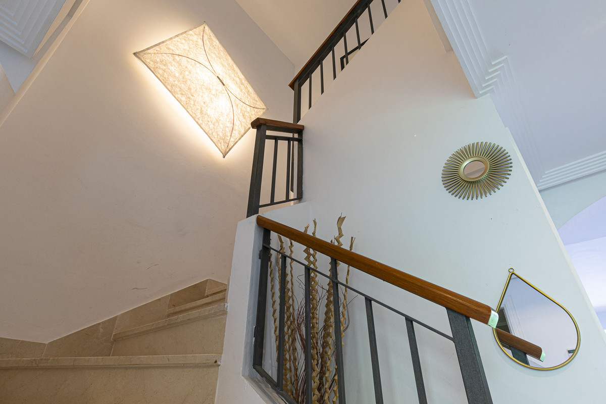 74377c94d9ec2b12616c8f2503eb7de0 - 39