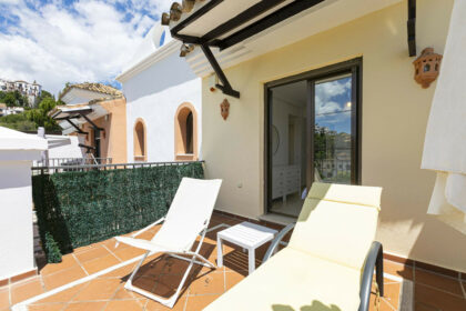 74377c94d9ec2b12616c8f2503eb7de0 - 46