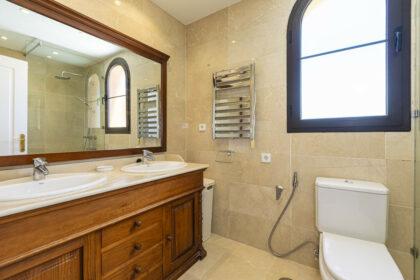 74377c94d9ec2b12616c8f2503eb7de0 - 48