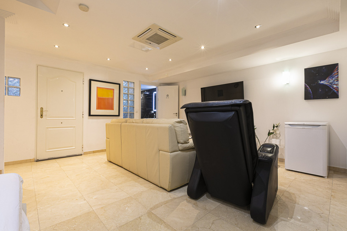 74377c94d9ec2b12616c8f2503eb7de0 - 55