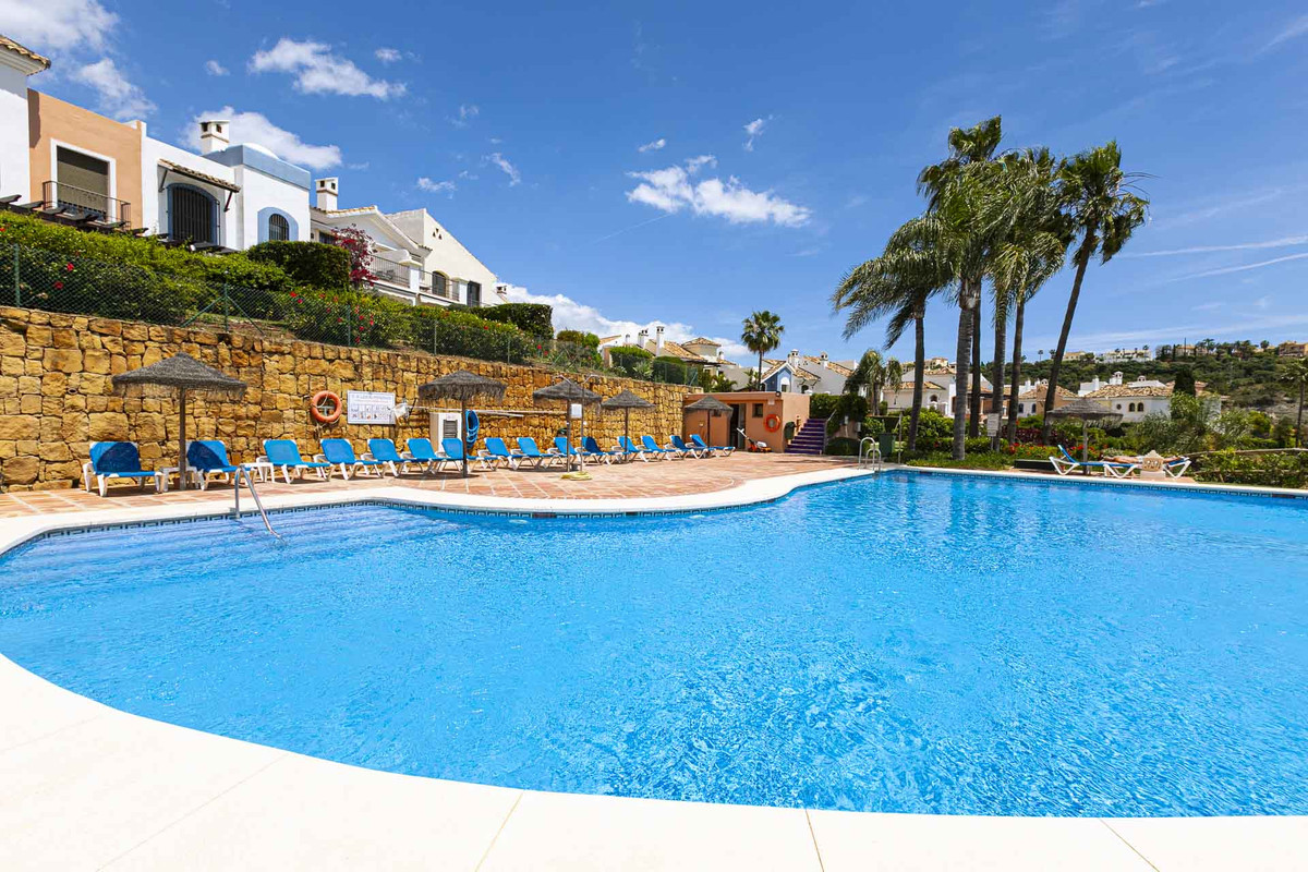 74377c94d9ec2b12616c8f2503eb7de0 - 9