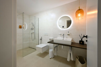 743de66318d7e8d29fceb6c6e0f2891d - 17