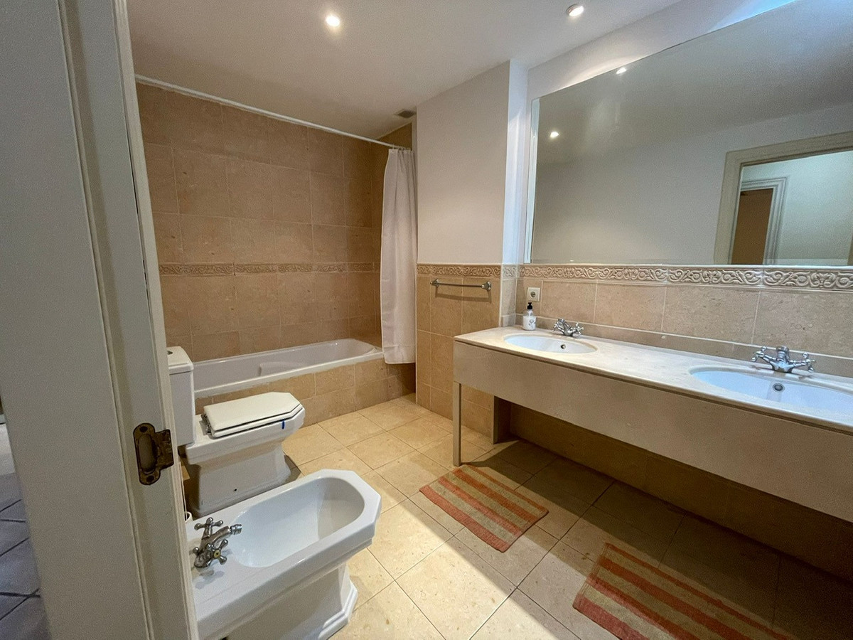 7446f1aa6879ba94f4792c86bc400b68 - 8