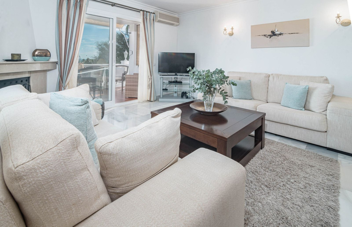 744cecb66bb08cae3bb67b4eafad14e4 - 12