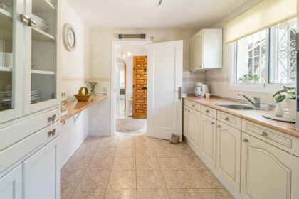 744cecb66bb08cae3bb67b4eafad14e4 - 14