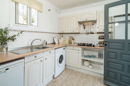 744cecb66bb08cae3bb67b4eafad14e4 - 16