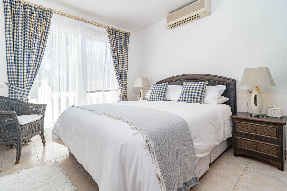 744cecb66bb08cae3bb67b4eafad14e4 - 17