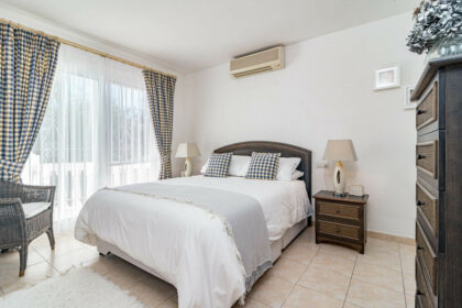 744cecb66bb08cae3bb67b4eafad14e4 - 18