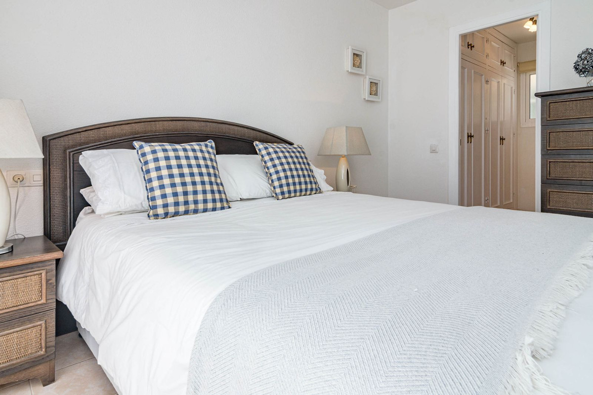 744cecb66bb08cae3bb67b4eafad14e4 - 19