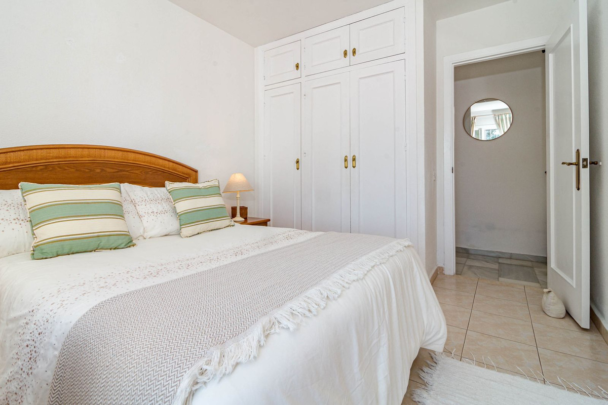 744cecb66bb08cae3bb67b4eafad14e4 - 23