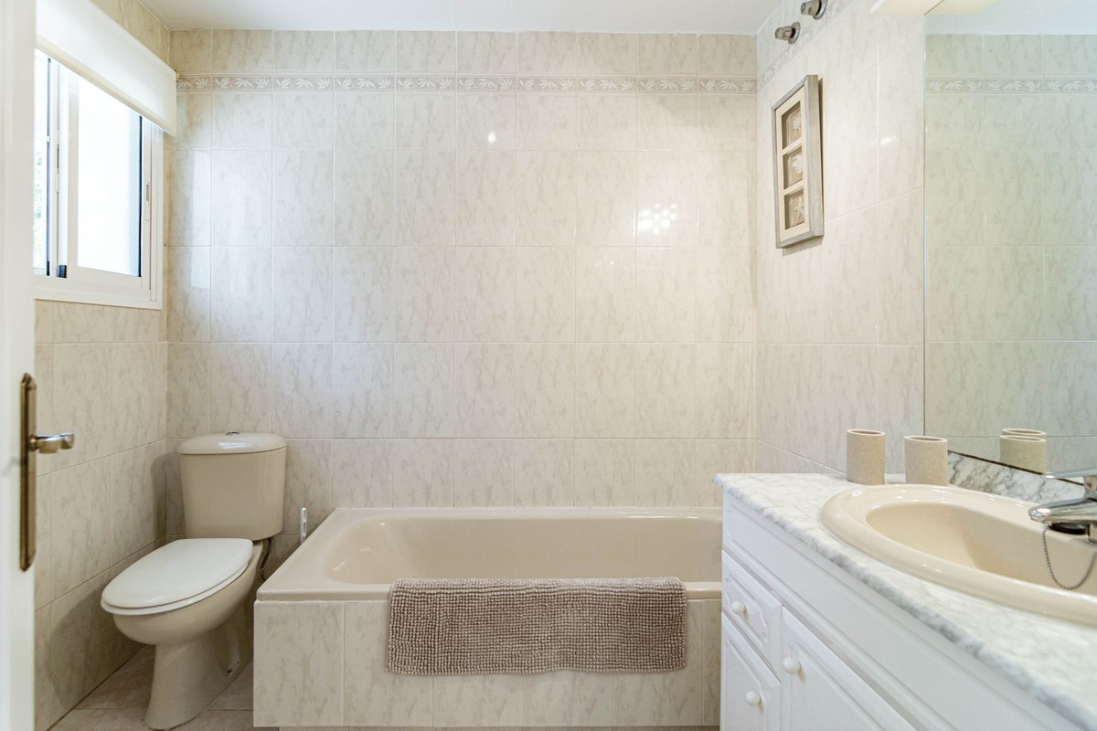 744cecb66bb08cae3bb67b4eafad14e4 - 28