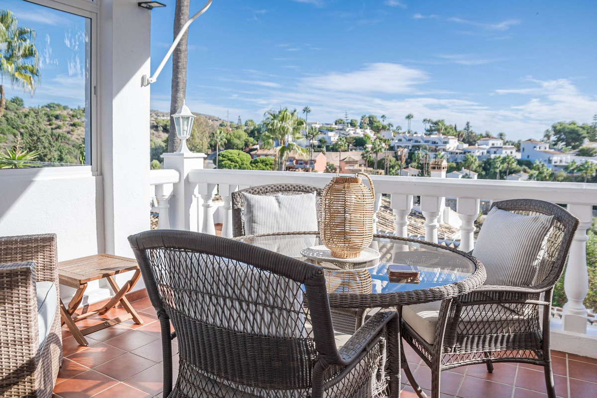 744cecb66bb08cae3bb67b4eafad14e4 - 37