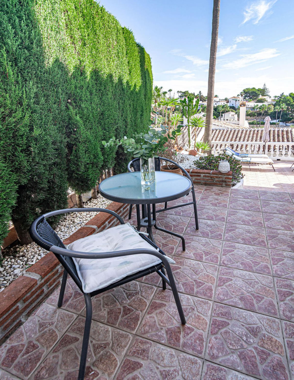 744cecb66bb08cae3bb67b4eafad14e4 - 41