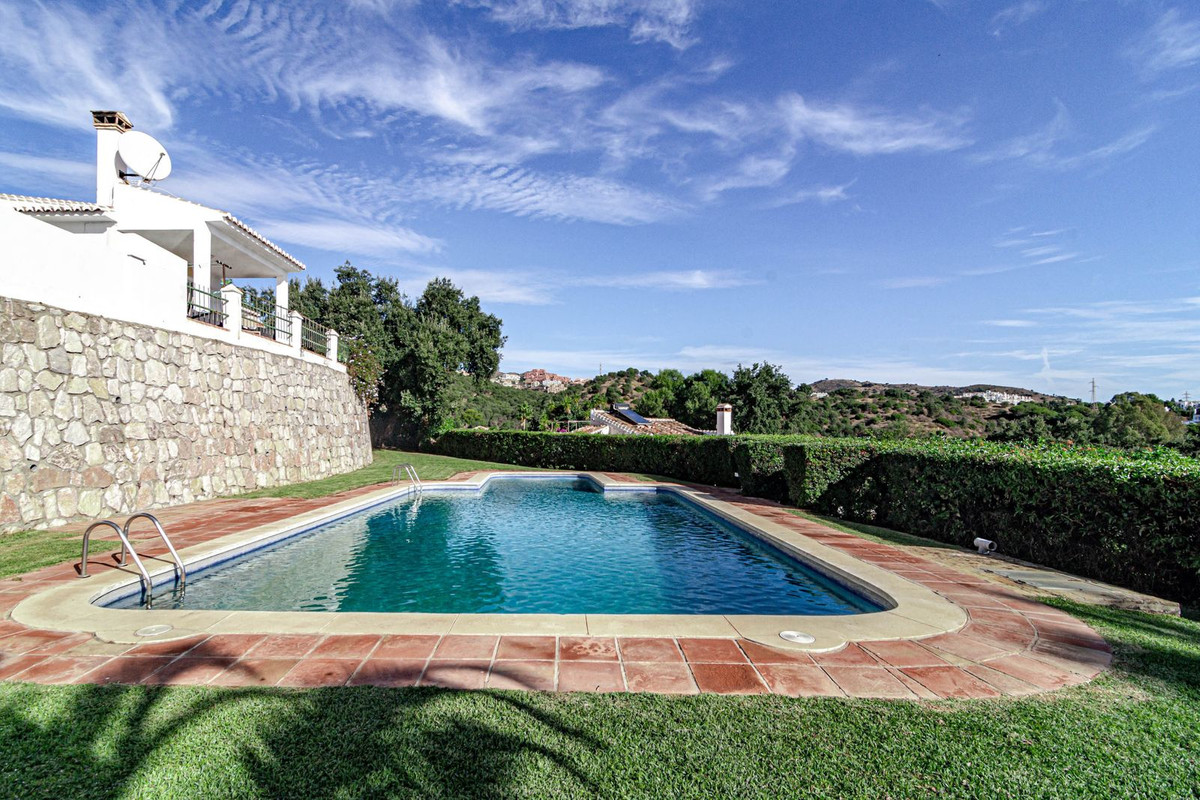 744cecb66bb08cae3bb67b4eafad14e4 - 50