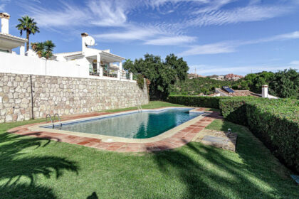 744cecb66bb08cae3bb67b4eafad14e4 - 51