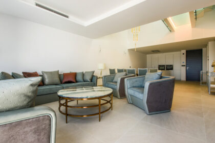 7481b987fd211552ec47bd9438f69b2d - 14