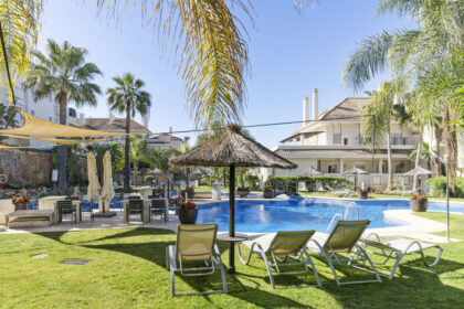 74aa90f85ff5b6d56fce126e96d29c28 - 19